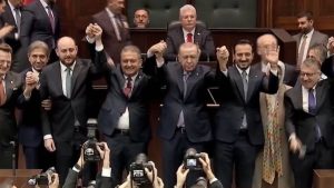 Üç vekilin AK Parti’ye katılımı tamamlandı