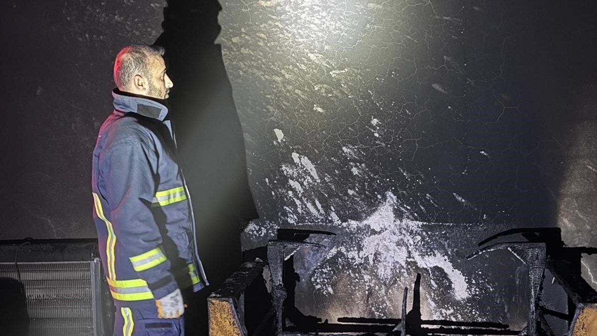 Van’da yangında bir ev kül oldu