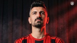 Vanspor, Batuhan İşçiler’i renklerine bağladı