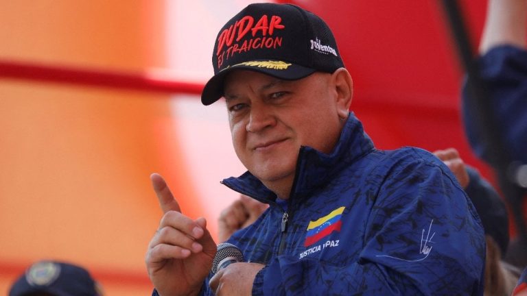 Venezuela İçişleri Bakanı Diosdado Cabello: Maduro savaş esiridir