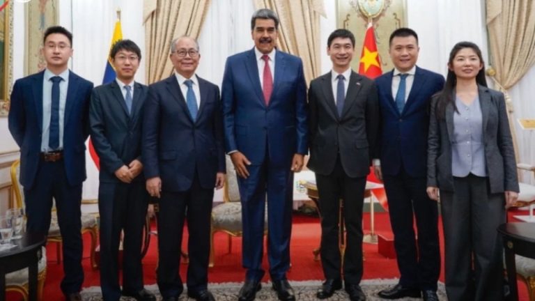 Venezuela saldırısı öncesi zirve: Maduro saatler önce Çinli heyetle görüştü