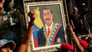 Venezuela’da binlerce kişi Nicolas Maduro’ya destek için yürüdü