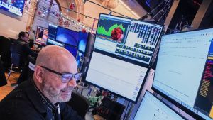 Wall Street yatırımcıları bu yıl ılımlı kazanç bekliyor