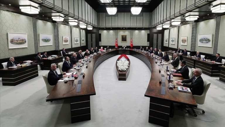 Yılın ilk kabine toplantısında birinci gündem Venezuela