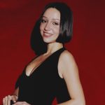 Zeynep Bastık’a bir ödül daha! Özel gecede ortaya çıktı