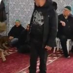 Zonguldak’ta camiye başıboş köpek girdi