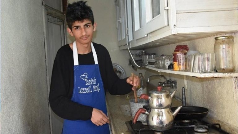 6 Şubat’ta vefat eden fenomen Taha Duymaz’ın kabri görüntülendi! “Can dostumdun”