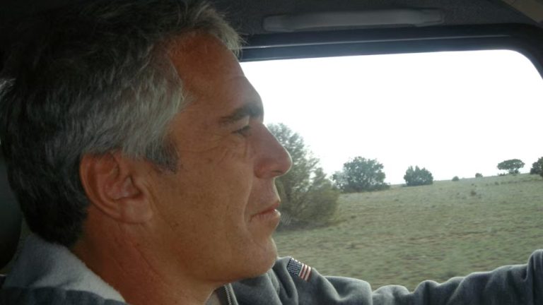 ABD Adalet Bakanlığı, Epstein dosyalarında adı geçenlerin listesini Kongre’de verdi