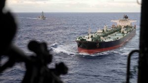 ABD güçleri Hint Okyanusu’nda petrol tankerine el koydu