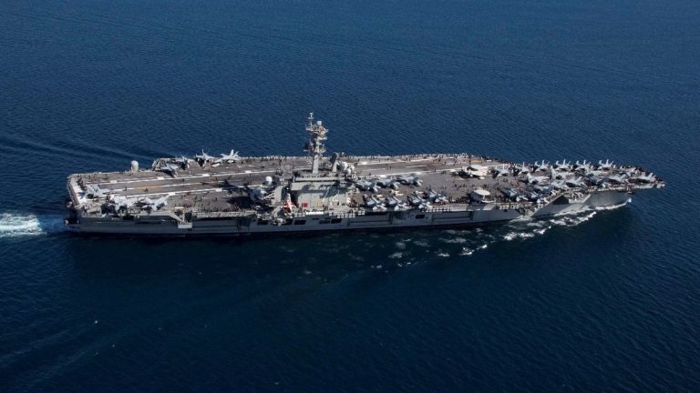 ABD’nin USS Abraham Lincoln uçak gemisi İran açıklarına ulaştı