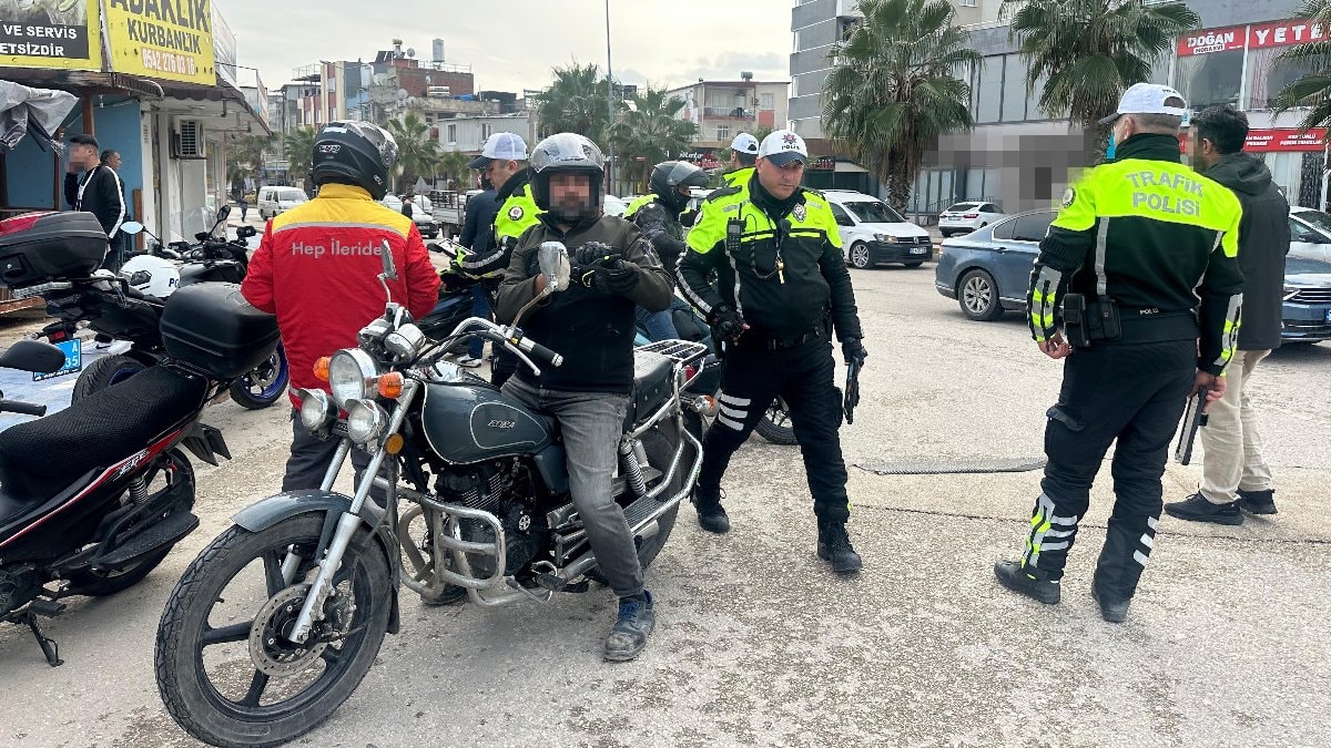 Adana’da motosiklet denetimi: Bir günde 228 sürücüye 1,2 milyon lirayı aşan ceza