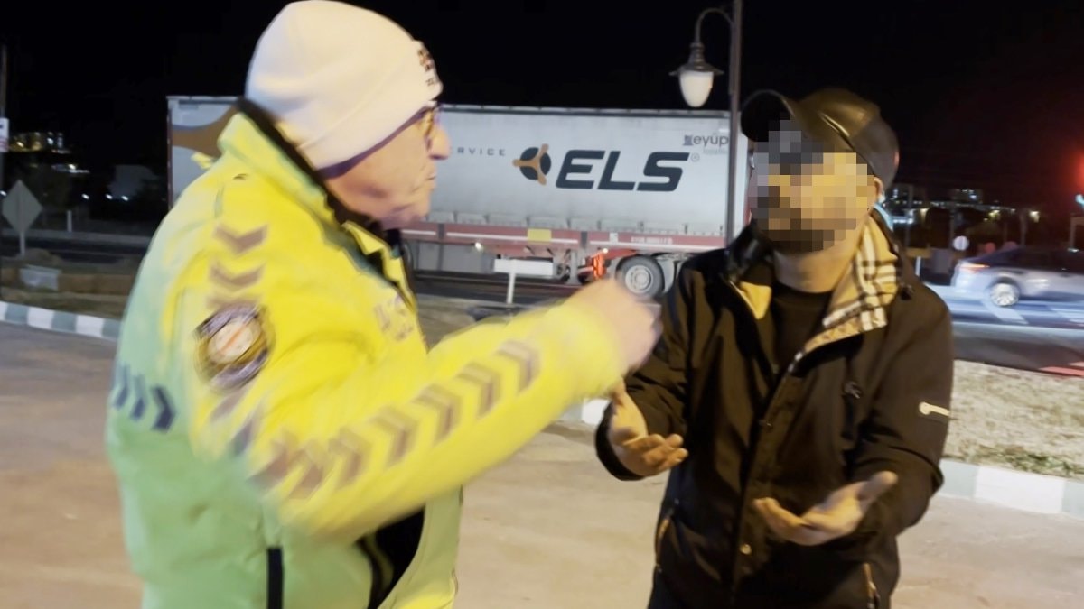 Aksaray’da alkollü sürücü dur ihtarına uymadı, gazetecileri tehdit etti