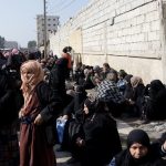 Aktan Hapishanesi önünde ailelerin umutlu bekleyişi sürüyor