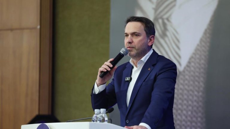 Alparslan Bayraktar: Karadeniz’i bu sene yeni sahaları keşfetmek üzere arayacağız