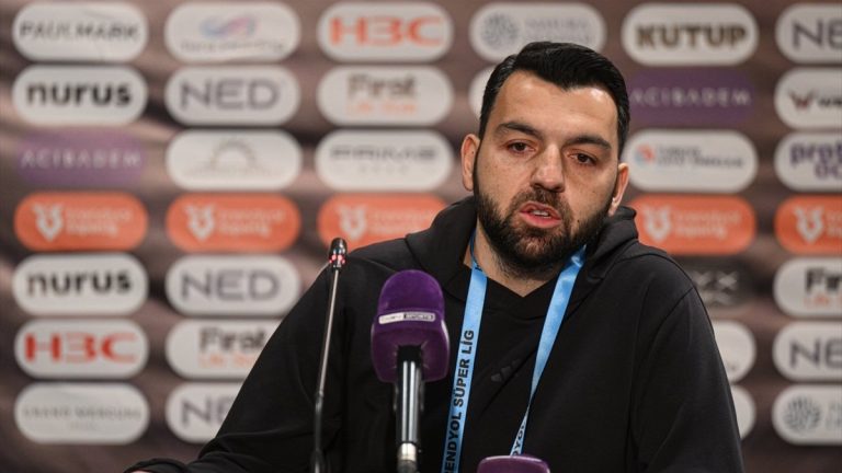 Anıl Demirci: Taraftarımızdan özür diliyoruz