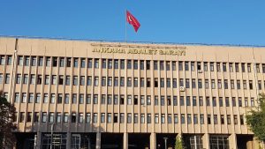 Ankara’da adli emanet bürosundan altın çalan memur yakalandı