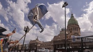 Arjantin’de çalışma reformu protestolarında gözaltılar