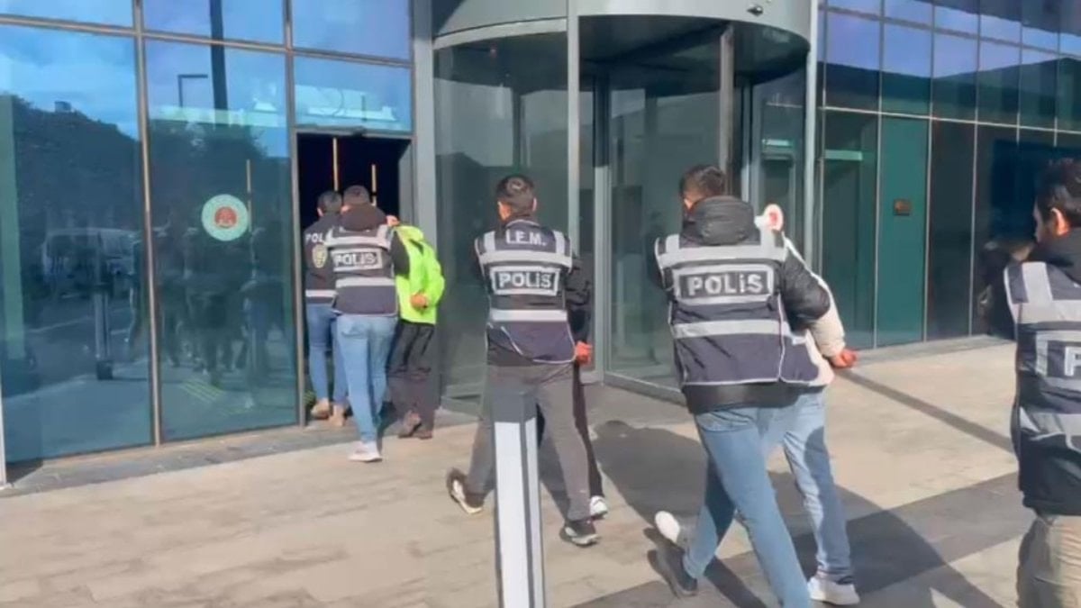 Arnavutköy’de haraç çetesine operasyon: 5 gözaltı