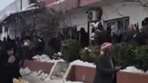 Ayn el-Arab’ta zor şartlar: Dondurucu soğuk ve ekmek kuyrukları