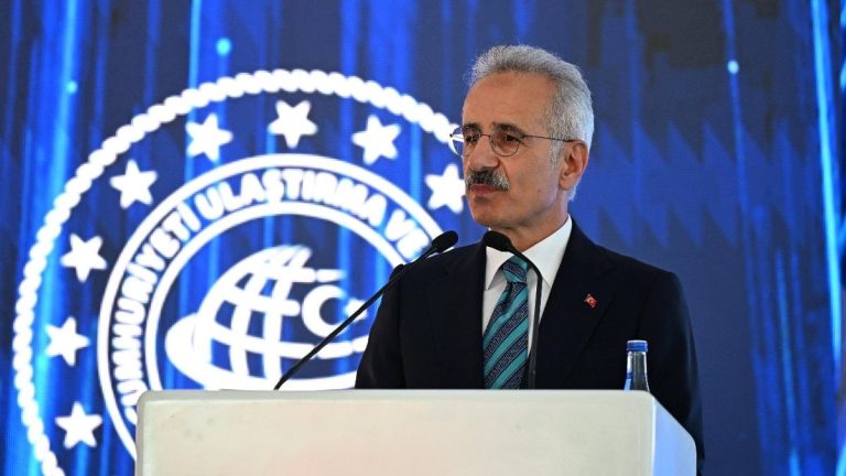 Bakan Uraloğlu: Amatör denizciliği daha yaygın hale getiriyoruz