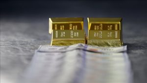 Bankalar altındaki yükselişle birlikte beklentilerini yukarı revize etti