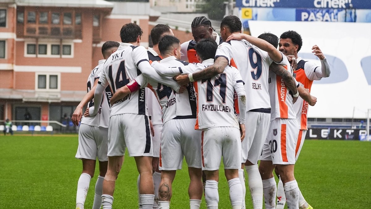 Başakşehir, Eyüpspor’u iki golle geçti