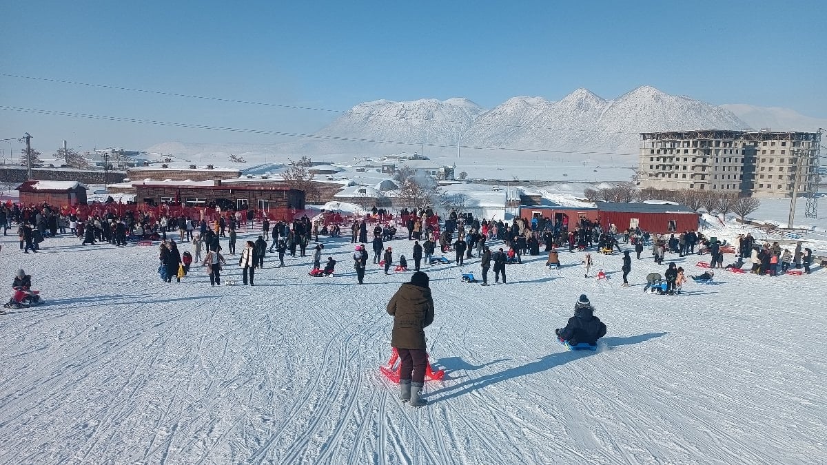 Bitlis’te kayak merkezine yoğun ilgi
