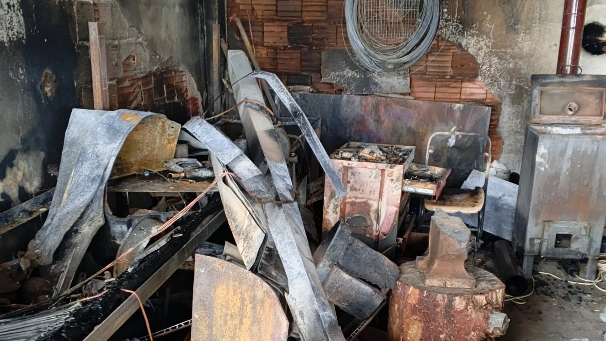 Bolu’da demir doğrama atölyesinde yangın