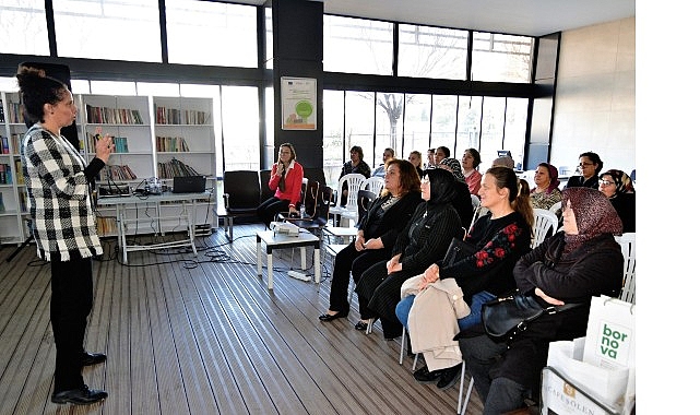 Bornova’da kadınlar hem üretiyor hem bilinçleniyor