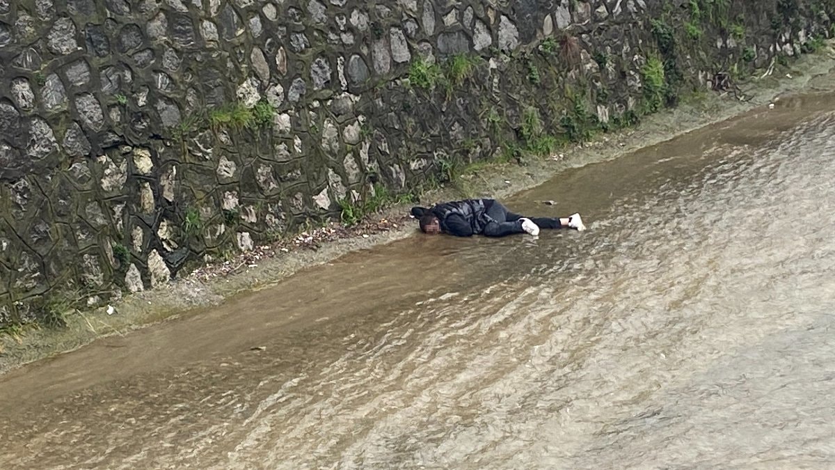 Bursa’da dereye düşen vatandaş kalp masajı ile hayata tutundu