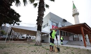 Çeşme Belediyesinden Ramazan öncesi camilerde kapsamlı temizlik