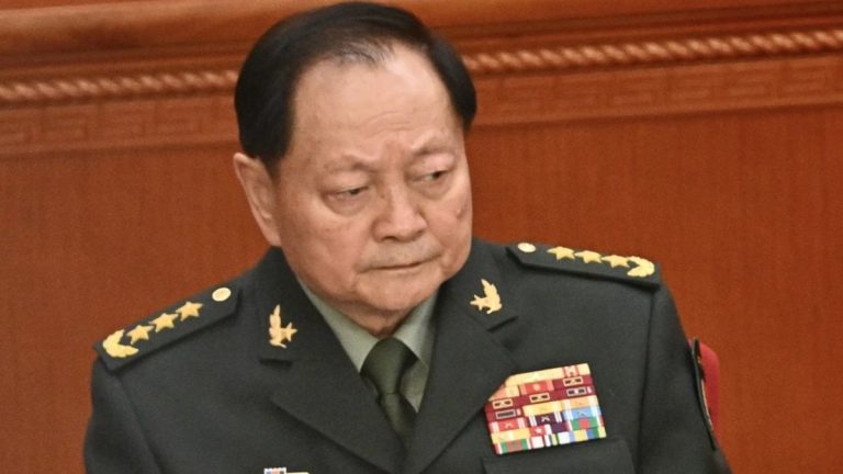 Çin’de üst düzey generale casusluk suçlaması