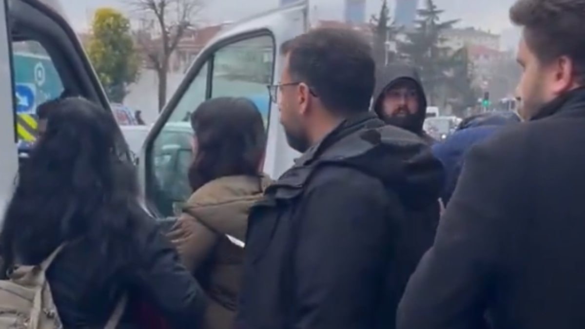 Cumhurbaşkanı Erdoğan’ın gelişi öncesi Boğaziçi’nde bazı öğrenciler olay çıkardı