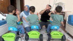 Depremde yetim kalan üçüzlere yuva olan çiftin duygusal röportajı