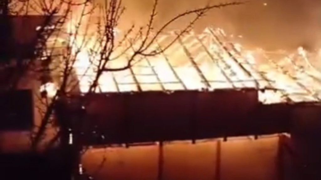 Düzce’de mobilya atölyesi küle döndü