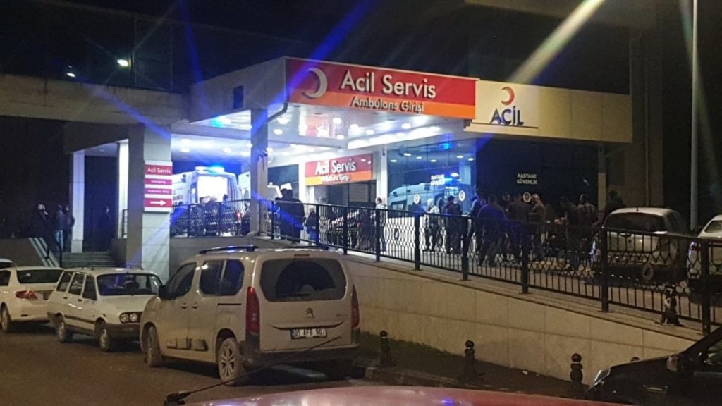 Düzce’de silahla oynarken yanlışlıkla kendisini vurdu