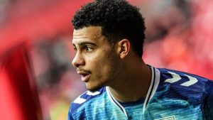 Elayis Tavsan, Türk statüsünde oynayacak