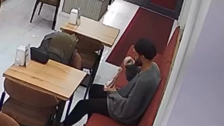 Elazığ’da sipariş ettiği dürümün içerisine sakalının kıllarını koydu: Hesap ödemeden çıktı