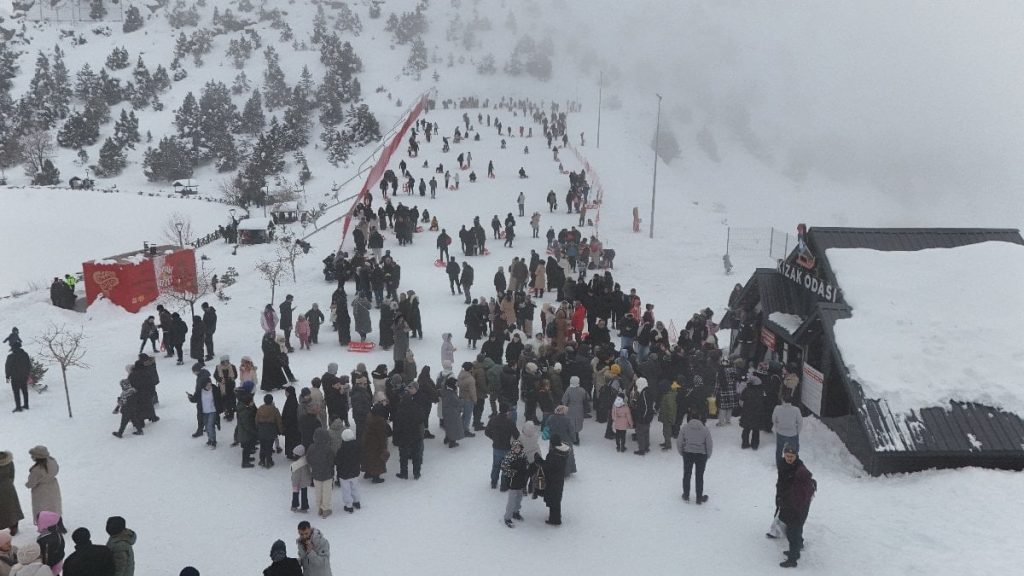 Erzincan’da kayak merkezine yarıyıl tatili dopingi