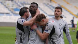 Erzurumspor FK, Adana Demirspor’a fark attı