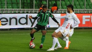 Erzurumspor FK’ya Sakaryaspor karşısında tek gol yetti