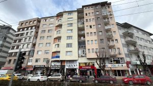 Eskişehir’de baz istasyonunu tamir eden işçi 7’nci kattan düşer can verdi