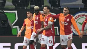 Galatasaray yenilmezlik serisini 9 maça yükseltti
