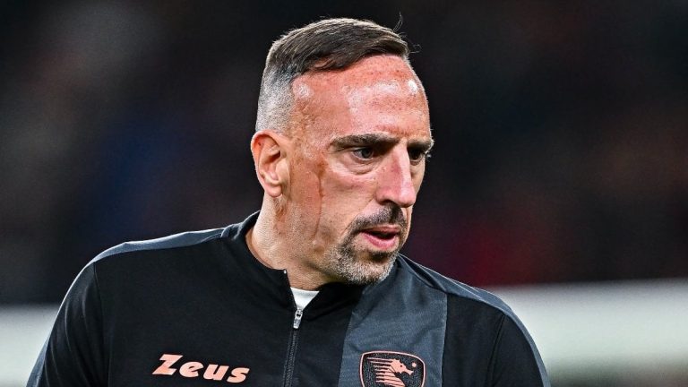 Galatasaray’ın eski futbolcusu Epstein dosyasından çıktı