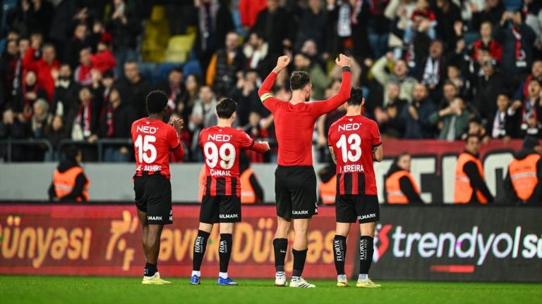 Gençlerbirliği sahasında bir başka oynuyor