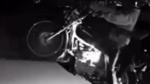 Hatay’da ehliyetsiz motosikletlinin sosyal medya şovu 77 bin TL’ye patladı