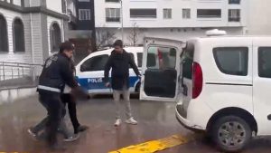 Iğdır’da ‘Birini bıçaklamam lazım’ diyerek evden çıktı: 16 yaşındaki çocuğa saldırdı