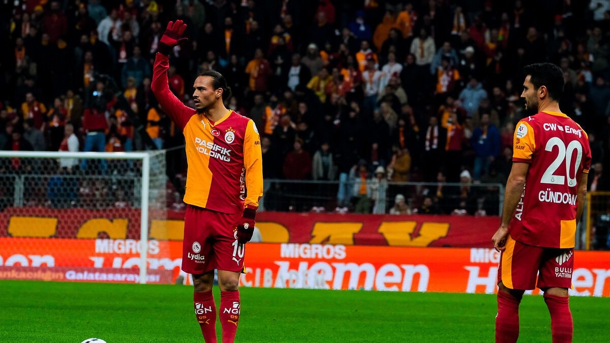 İlkay Gündoğan ve Leroy Sane, eski takımlarına karşı sahada