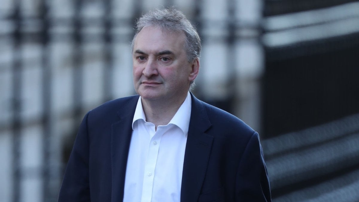 İngiltere’de Epstein krizi: Kabine Sekreteri istifa etti