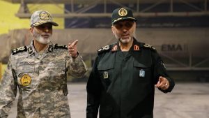 İran Genelkurmay Başkanı’ndan ‘yer altı füze şehirlerine’ ziyaret